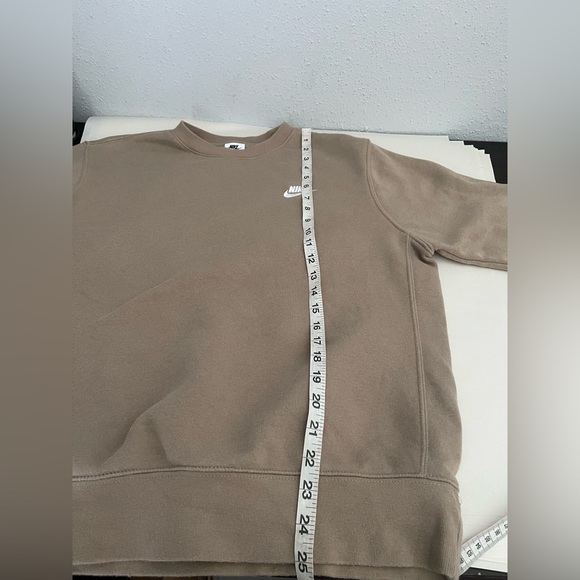 Nike Men's Brown Crewneck Sweater - Picture 13 of 15